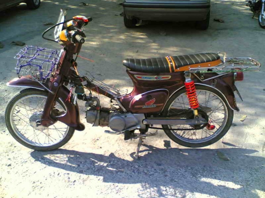 ขาย C70ka เครื่องดรีม เล่มทะเบียนเครื่องสีเดิมๆอะไหร่เดิมมีตะแกรงหน้าหลังให้เครื่องสมบูรณ์มาก ขาย 14500 บาท