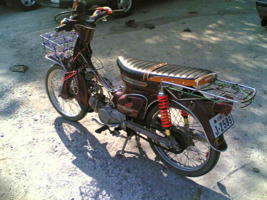 ขาย C70ka เครื่องดรีม เล่มทะเบียนเครื่องสีเดิมๆอะไหร่เดิมมีตะแกรงหน้าหลังให้เครื่องสมบูรณ์มาก ขาย 14500 บาท