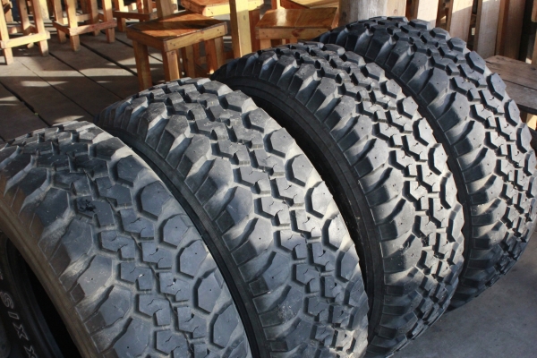 ขายยาง275/75/16 หลายชุด