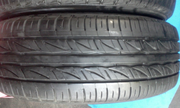 ขายยาง205 65 15 BRIDGESTONE AR 10 ปี11 เส้นละ900