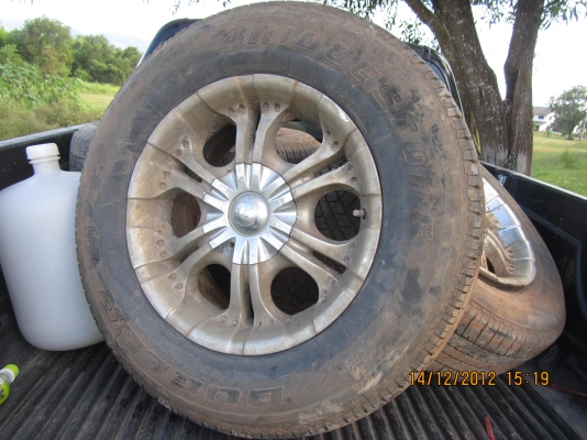 ขายแม็กชุบโครเมี่ยมพร้อมยางถูกๆ