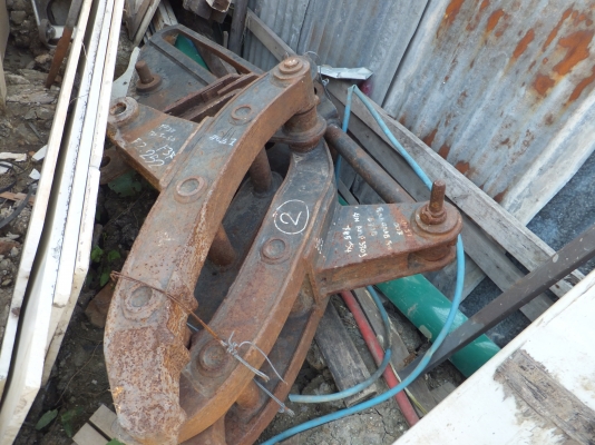 หัวคีบเหล็ก สภาพดี เก่าเก็บไม่ใด้ใช้ ขายถูก หัวคีบเหล็ก สภาพดี เก่าเก็บไม่ใด้ใช้ ขายถูก