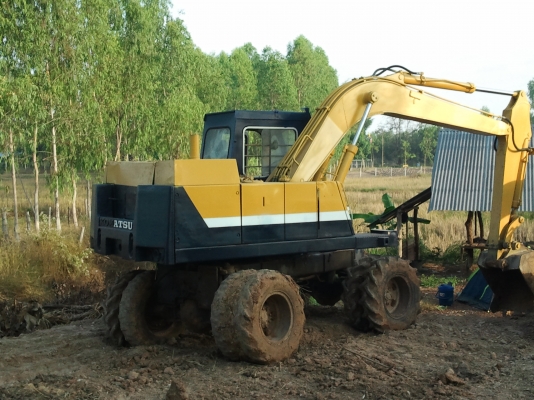 ขายแบ็คโฮล้อยาง KOMATSU PW 100