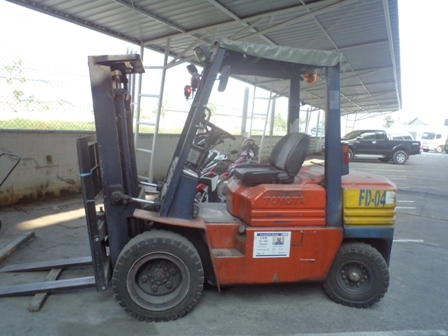 ขาย ฟอล์คลิฟต์ 3.0 ตัน TOYOTA 5FD30 3 เมตร เกียร์ AUTO 245,000.- ขาย ฟอล์คลิฟต์ 3.0 ตัน TOYOTA 5FD30 3 เมตร เกียร์ AUTO 245,000.-