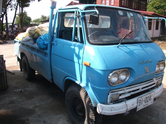 โตโยต้า 4 ล้อกลาง เครื่องอิซุซุฝาดำ มีทะเบียนพร้อมโอน