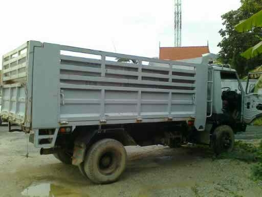 รถฮีโน่ 6 ล้อดั๊ม KM779    167 แรงม้า   สนใจติดต่อ 081 - 6079515