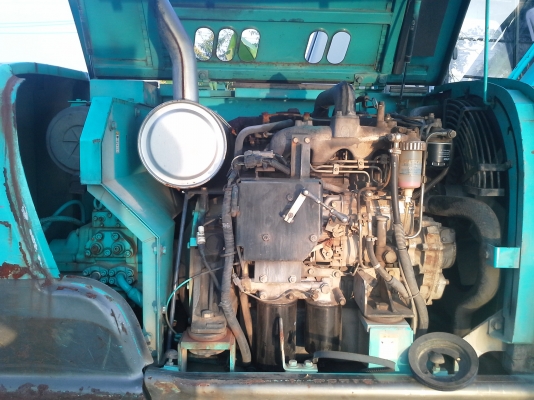 ขายด่วน  KOBELCO  MARK V SUPER  เก๋งเหลี่ยม  ซีเรียล 15998  นำเข้าเองจากญี่ปุ่น 100\%  .ใฃ้งาน 4900 ชม.  ใบแทรคใหญ่ สวยจริง ๆๆ