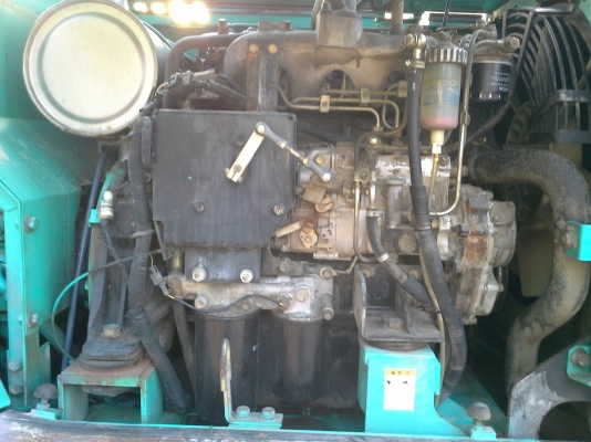 ขายด่วน  KOBELCO  MARK V SUPER  เก๋งเหลี่ยม  ซีเรียล 15998  นำเข้าเองจากญี่ปุ่น 100\%  .ใฃ้งาน 4900 ชม.  ใบแทรคใหญ่ สวยจริง ๆๆ