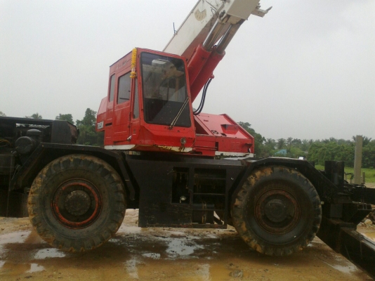 ขายรถเครน 4 ล้อ 25 ตัน TADANO M3 รถใช้งานอยู่ ยางสวย มีเล่มทะเบียน ติดต่อคุณเม่น 083-1033416