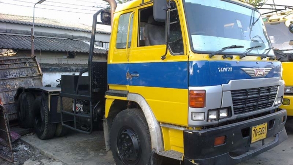 Hino หัวลาก ปี 40 เครื่อง FP609B E300 EF550  พร้อมวิ่่งได้เลย