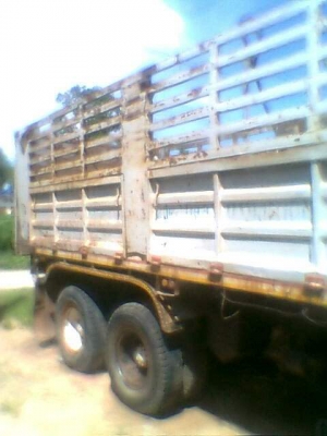 ขายด่วน!!!ISUZU 210 เครื่องเดิม สโลด์ยก ดั๊มพ์สามมิตรลอนนอน ทะเบียนพร้อมโอน
