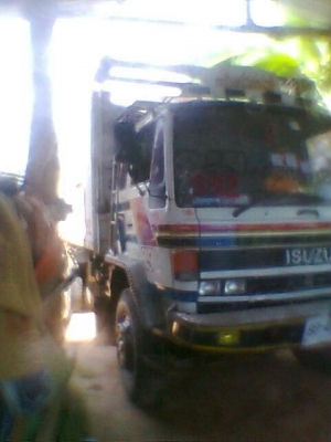 ขายด่วน!!!ISUZU 210 เครื่องเดิม สโลด์ยก ดั๊มพ์สามมิตรลอนนอน ทะเบียนพร้อมโอน