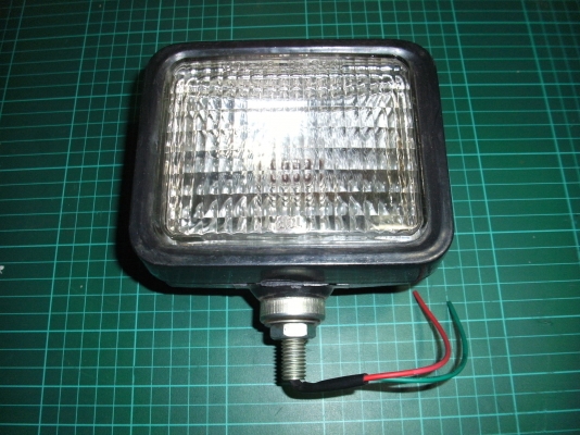 HITACHI ไฟสปอต์ไลน์หน้าเลน์แก้ว 24V