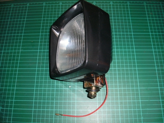 CAT สี่เหลี่ยมด้านเท่า ไฟสปอต์ไลน์หน้าเลน์แก้ว 24V