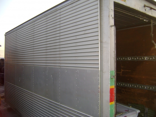 ขายตู้คอนเทนเนอร์ อลูมิเนียม ด่วน!