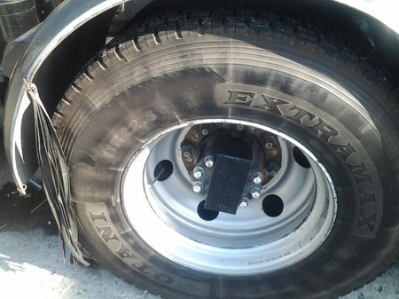 ฮีโน่เมกก้า 320 รถปี49 พร้อมใช้ครับต่อรองได้ ยางเต็ม10เส้น