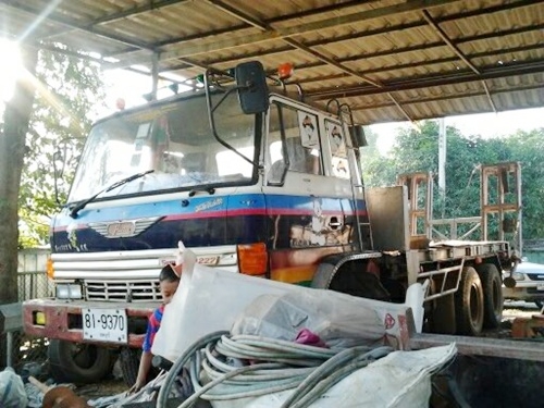 ขายรถเทเลอร์บรรทุกรถเกี่ยวข้าวสิบล้อฮีโน่ KT 920 เครื่อง EH 700