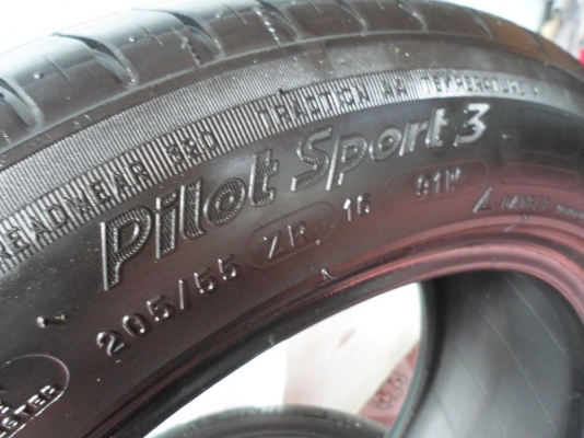 ขายMICHELIN.Pilot3.205/55/16"ปี11&amp;10(4เส้น 2,200บ.)