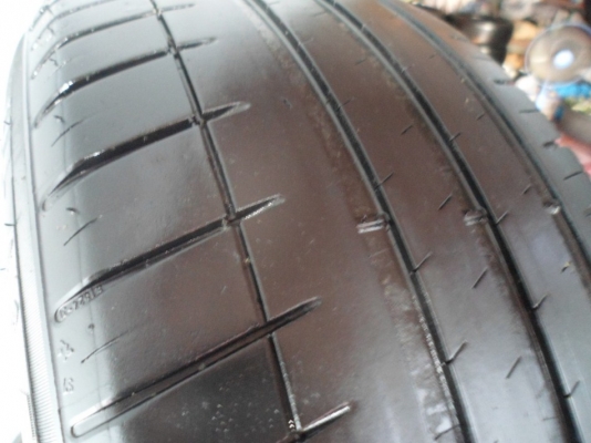 ขายMICHELIN.Pilot3.205/55/16"ปี11&amp;10(4เส้น 2,200บ.)