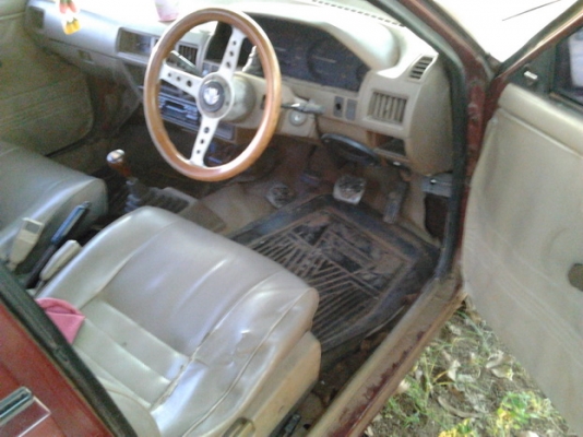 ขาย เก๋งคลาสสิค 5 ประตู NISSAN/DATSAN PULSAR 1.5 ปี26/83 เครื่องเบนซิน 1.5 เดิมๆ แห้งๆ วิ่งดี ประหยัด ช่วงล่างดี พื้นเก๋งมีผุนิดๆ ภายในดี  คอนโซลครบ แอร์ เบาะไม่ขาด สีตัวรถเก็บมานานแล้ว ตอนนี้สีแตก ยางดี ใช้งานได้ปกติ ระบบไฟใช้ได้หมด ขายตามสภาพ เปิดท้ายขา