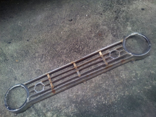 ขายกระจังหน้าFargo- Dodge ปี1968 ขายกระจังหน้าFargo- Dodge ปี1968