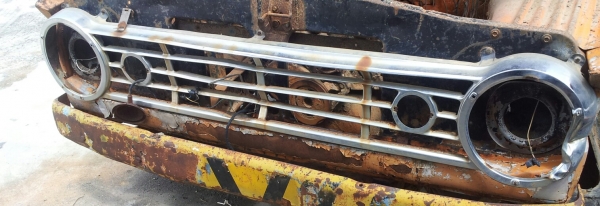 ขายกระจังหน้าFargo- Dodge ปี1968