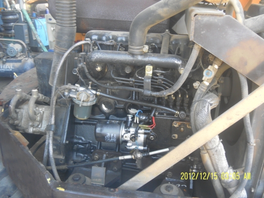 ขายรถแบ็คโฮhanix sb30sพร้อมที่คีบไม้เก่านอก