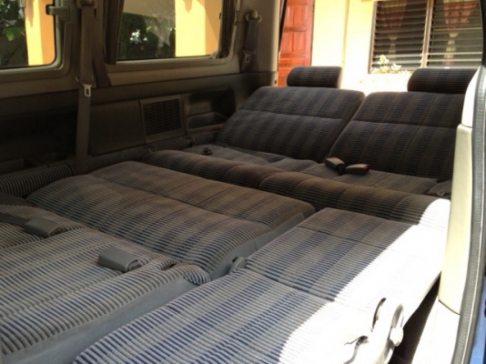 รถหรู รถ VIP รถครอบครัว นั่งสบายไม่แพ้อัลพาท รถหรู รถ VIP รถครอบครัว นั่งสบายไม่แพ้อัลพาท