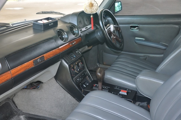 ขาย BENZ W123, 230E วางเครื่อง 2J auto LPG max18" พร้อมใช้งาน