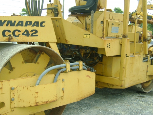 ขายรถบด Dynapac สั่นสะเทือนหน้าหลัง ขับเคลื่อน 2 ล้อ ด่วน!