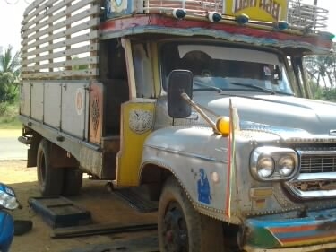 ISUZU TX - DA 120 HP รถบรรทุกหกล้อหัวยาว กระบะไม้คอกสูงยาว 5.50 เมตรสภาพสวยจัด เครื่องเดิมๆช่วงล่างเดิมๆไม่มีเยิ้ม หัวบางไม่มีผุ คัชซีสวยแทบไม่มีตำหนิ ยางสภาพดี 70\% พร้อมใช้งาน เอกสารทะเบียนภาษีครบพร้อมโอนครับ