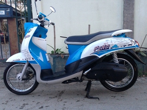 new-fino สีฟ้าขาวปี2555