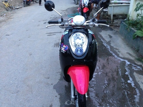 ขายscoopyสีชมพูดำปี54ราคา27900