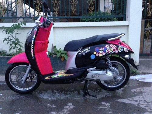 ขายscoopyสีชมพูดำปี54ราคา27900