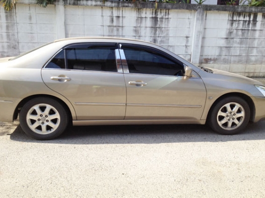 ขายถูกๆล้อแม็กพร้อมยาง accord เครื่อง 30 G7 5รู 114 ขอบ 16 สภาพดีเดิมๆ