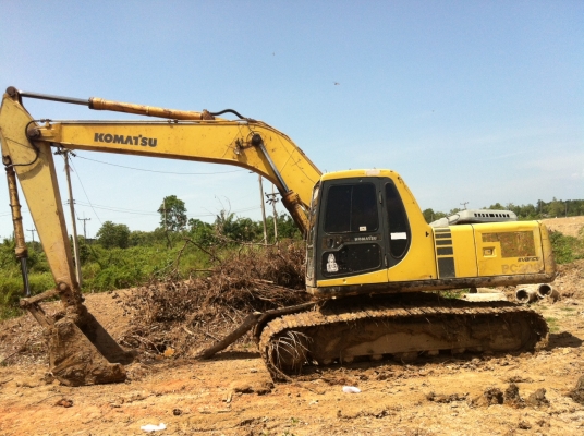 ขายตามสภาพ คันที่ 2 PC 200-6 เล่มพร้อม เอวแน่น ตัวเดินดี แต่ระบบไฟฟ้ากับไฮโดรลิคต้องปรับปรุงเล็กน้อยที่ไม่ซ้อมเพราะจะขายครับ