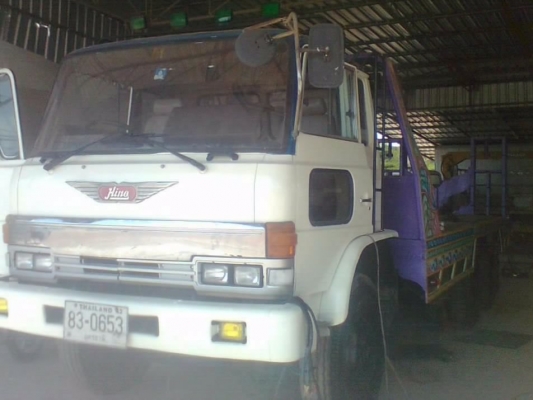 HINO F17 - 185 HP HO7C รถหางปลาสิบล้อเพลาเดียว ใช้ลาก PC 200 ได้เลยครับ เครื่องดี หัวบางสวยภายในครบ พวงมาลัยเพาเวอร์ ช่วงล่างแน่นคัชซีสวยไม่มีดาม เอกสารเล่มทะเบียนครบพร้อมโอนครับ