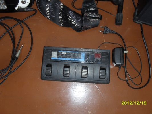 ขายกีตาร์ไฟฟ้า 2 ตัว(Bass+Cord +Effect +ที่วางกีตาร์+สายสะพาย+สายแจ๊ก