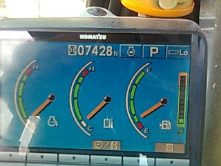 ขายด่วน!! KOMATSU PC200-8 ไมล์ชม.7,428 สภาพสวยค่ะ