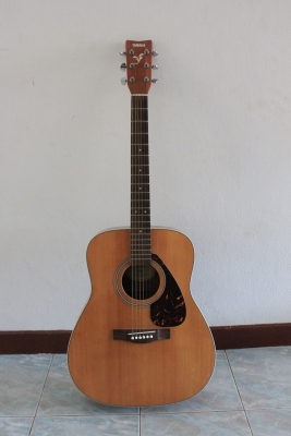 ขาย กีต้า yamaha  F370 คับ