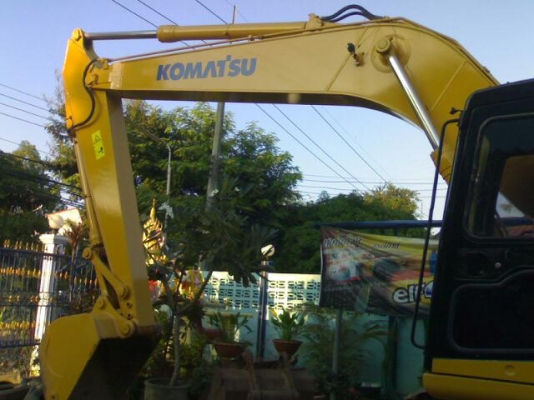 ขายรถแบคโฮ KOMATSU pc 200-6ซีเรียล93XXXกว่ารถสวยพร้อมใช้เอกสารเล่มทะเบียน ขายรถแบคโฮ KOMATSU pc 200-6ซีเรียล93XXXกว่ารถสวยพร้อมใช้เอกสารเล่มทะเบียน