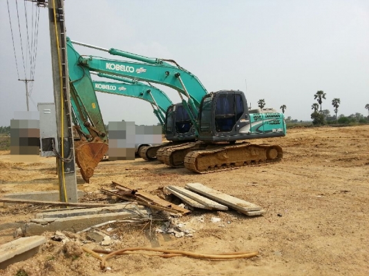 ขายด่วน!!  KOBELCO SK200-8 YN11  ไมล์ชม.13,000 สภาพสวยค่ะ