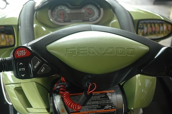 ขาย seadoo RXP 215 supercharge มีเทลเลอร์ ราคาคุยกันครับ ขาย seadoo RXP 215 supercharge มีเทลเลอร์ ราคาคุยกันครับ