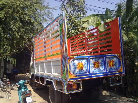 หกล้อดั้มเกษตร มิตซูหน้ากากดำ