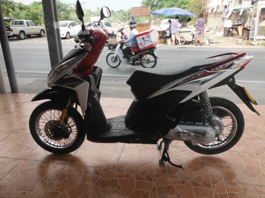 ขาย Click I ปี 54 วิ่งน้อย ราคา 28500 ขาย Click I ปี 54 วิ่งน้อย ราคา 28500