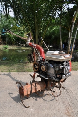 รถพรวนดินเล็ก HONDA