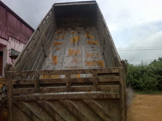 รถอิซูซุ 10 ล้อดั๊ม FXZ 240 แรงม้า  ( หัวขาว ตัวแรก )  สนใจติดต่อ 081 - 6079515