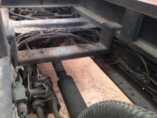 รถอิซูซุ 10 ล้อดั๊ม FXZ 240 แรงม้า  ( หัวขาว ตัวแรก )  สนใจติดต่อ 081 - 6079515