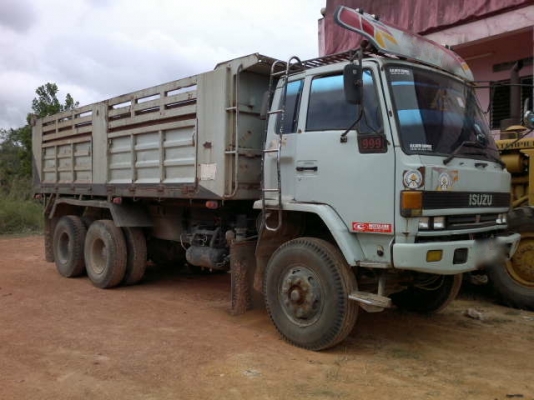 รถอิซูซุ 10 ล้อดั๊ม FXZ 240 แรงม้า  ( หัวขาว ตัวแรก )  สนใจติดต่อ 081 - 6079515