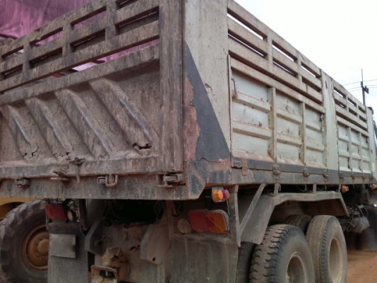 รถอิซูซุ 10 ล้อดั๊ม FXZ 240 แรงม้า  ( หัวขาว ตัวแรก )  สนใจติดต่อ 081 - 6079515